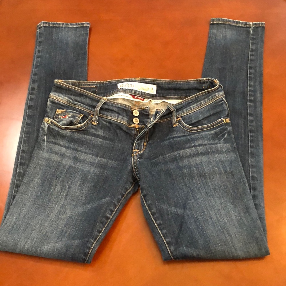⚡️SALE!⚡️VINTAGE Hollister stretch skinny!